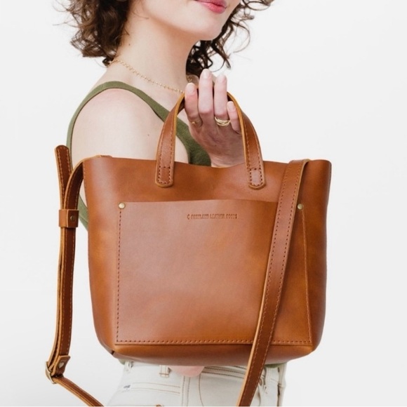 PORTLAND LEATHER GOODS Eco Crossbody
Messenger Top Handle Tote Patina Honey - Picture 3 of 10